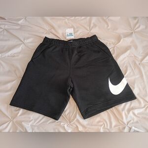 *NWT* Men's Black Nike Fleece Shorts. Size Medium!